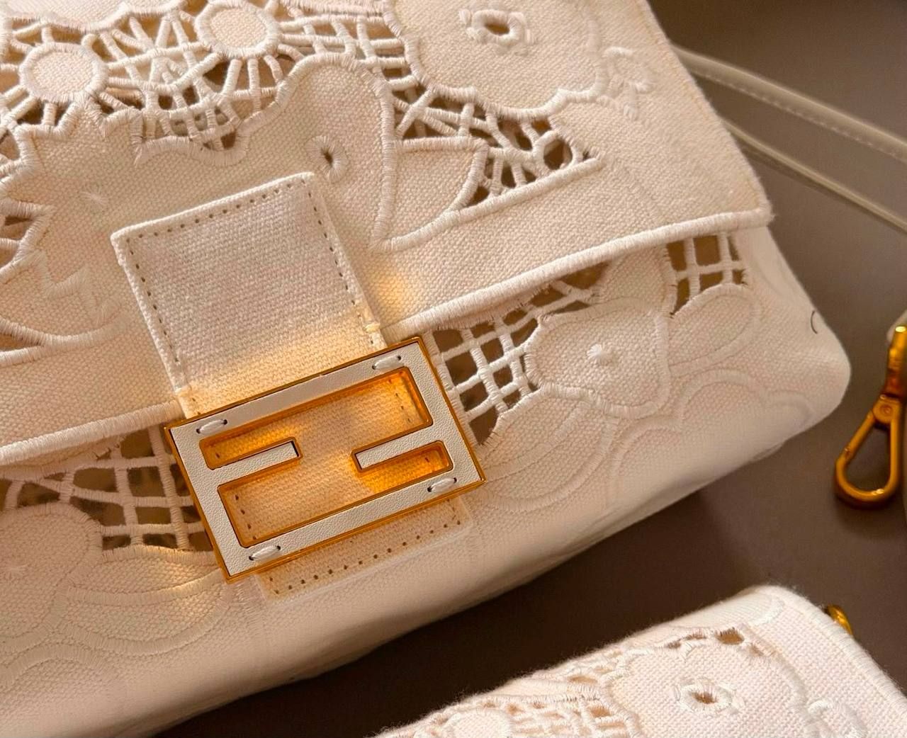 Fendi Lace Bag High Master | Luxury Designer Handbag UAE | D-E56 – Image 6