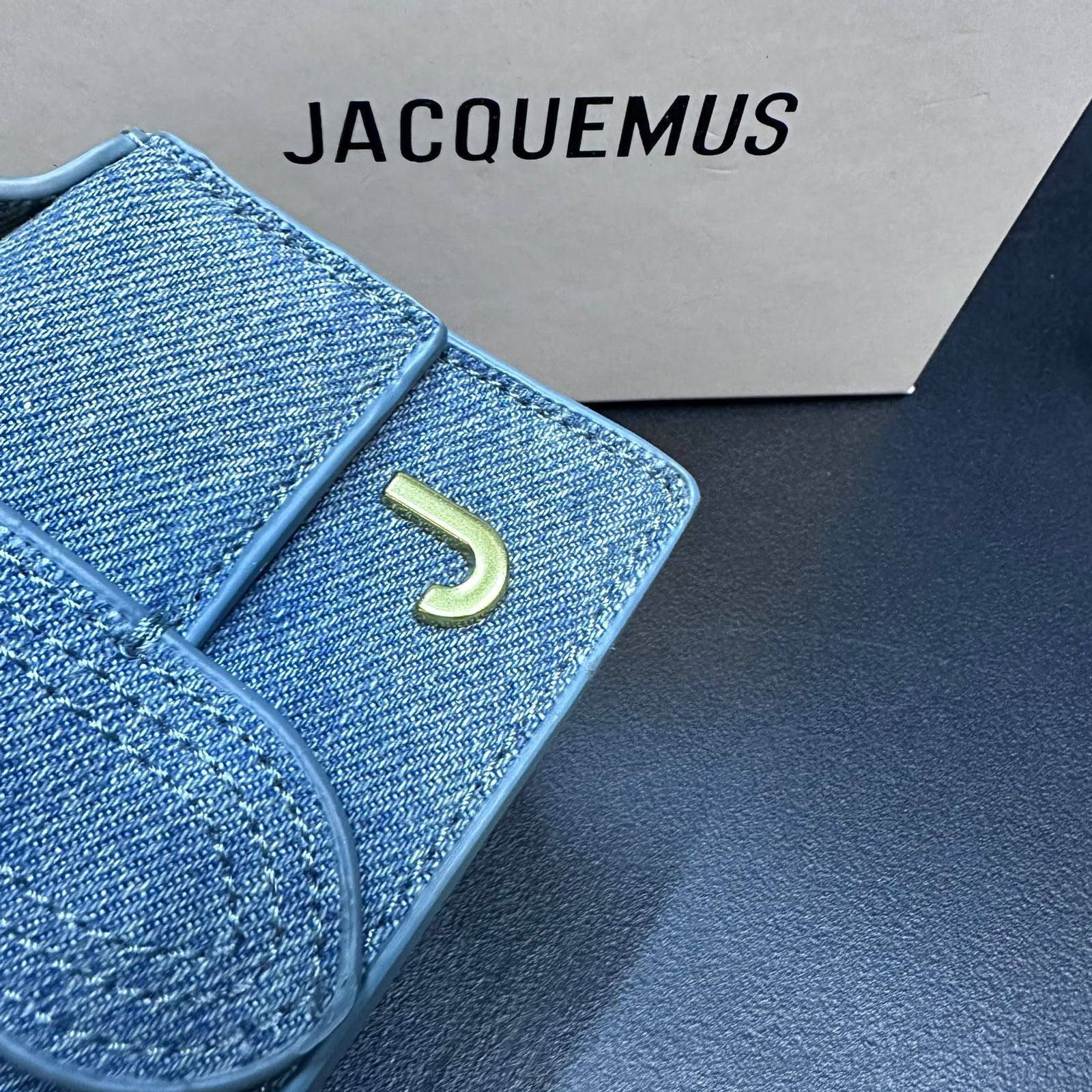 Jacquemus Micro Crossbody Bag – The Ultimate High-Fashion Trend | D-E23 – Image 7