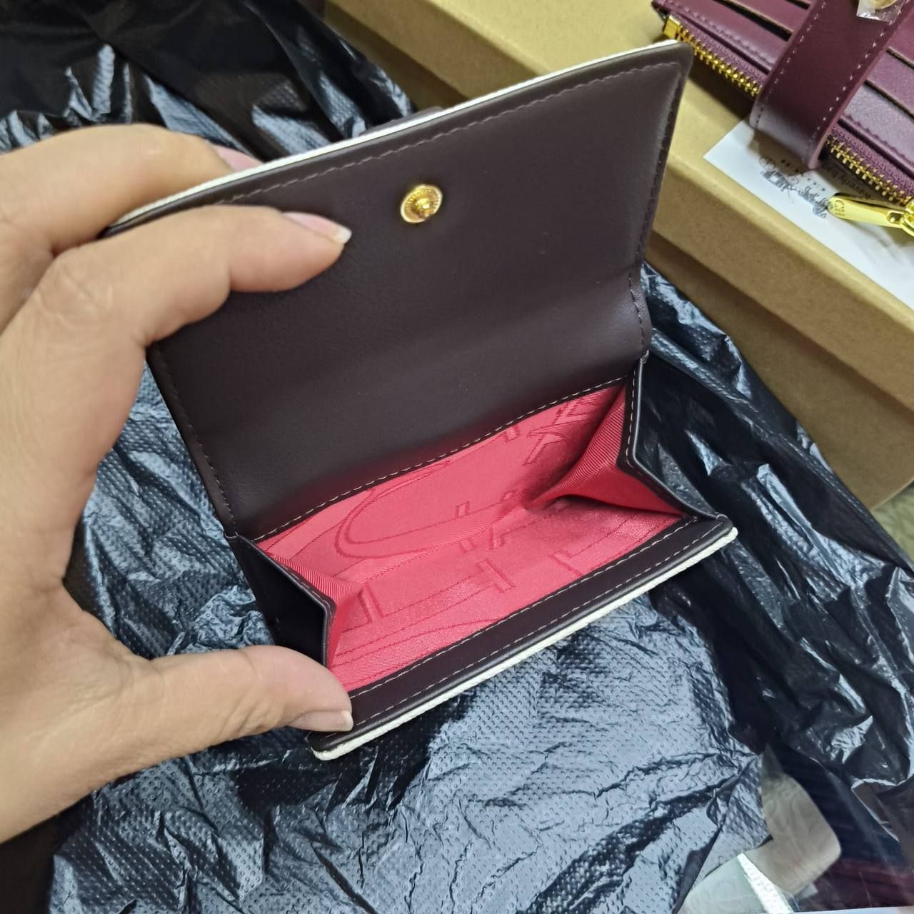 CH Women's Wallet (Copy One) – Elegant Design & Smart Storage for Daily Luxury in the UAE | D-E43 – Image 16