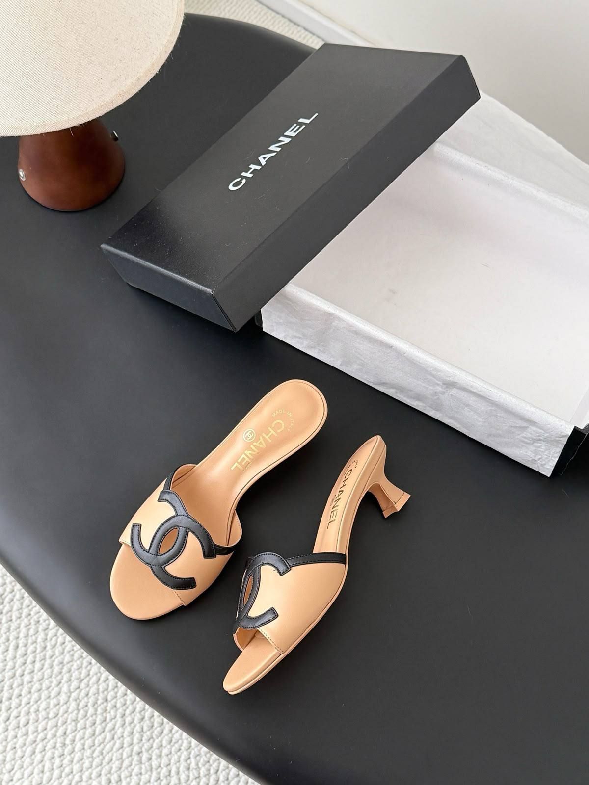 Chanel Inspired Luxury Sports Sneakers - High-Quality Trendy Casual Shoes | D-E46 – Image 1