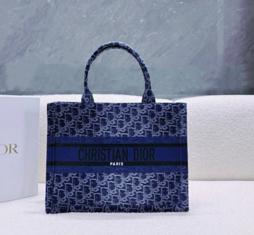 ✨ Elegant Dior Canvas Tote Bag ✨ | D-E19 – Image 6