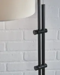 Baronvale Metal Floor Lamp (1/CN) – Image 3
