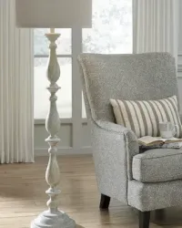 Bernadate Poly Floor Lamp (1/CN) – Image 2
