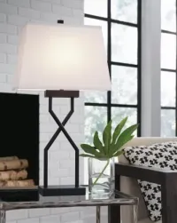 Brookthrone Metal Table Lamp (2/CN) – Image 2