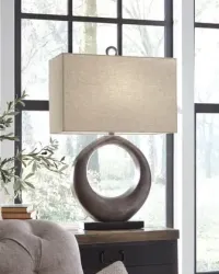 Saria Metal Table Lamp (1/CN) – Image 1