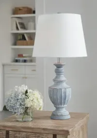 Cylerick Terracotta Table Lamp (1/CN) – Image 1