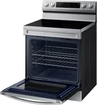 Samsung - 30 in. Wide 4 Elements 6.3 cu. ft. Freestanding Electric Range with WiFi and Steam Clean - Stainless Steel – Image 4