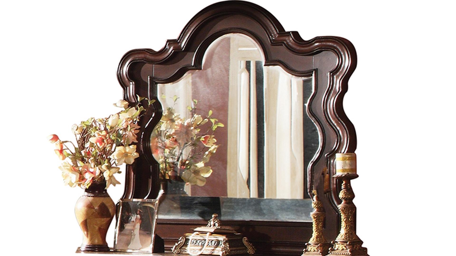 Bella Queen Bedroom Set in Walnut – Image 3