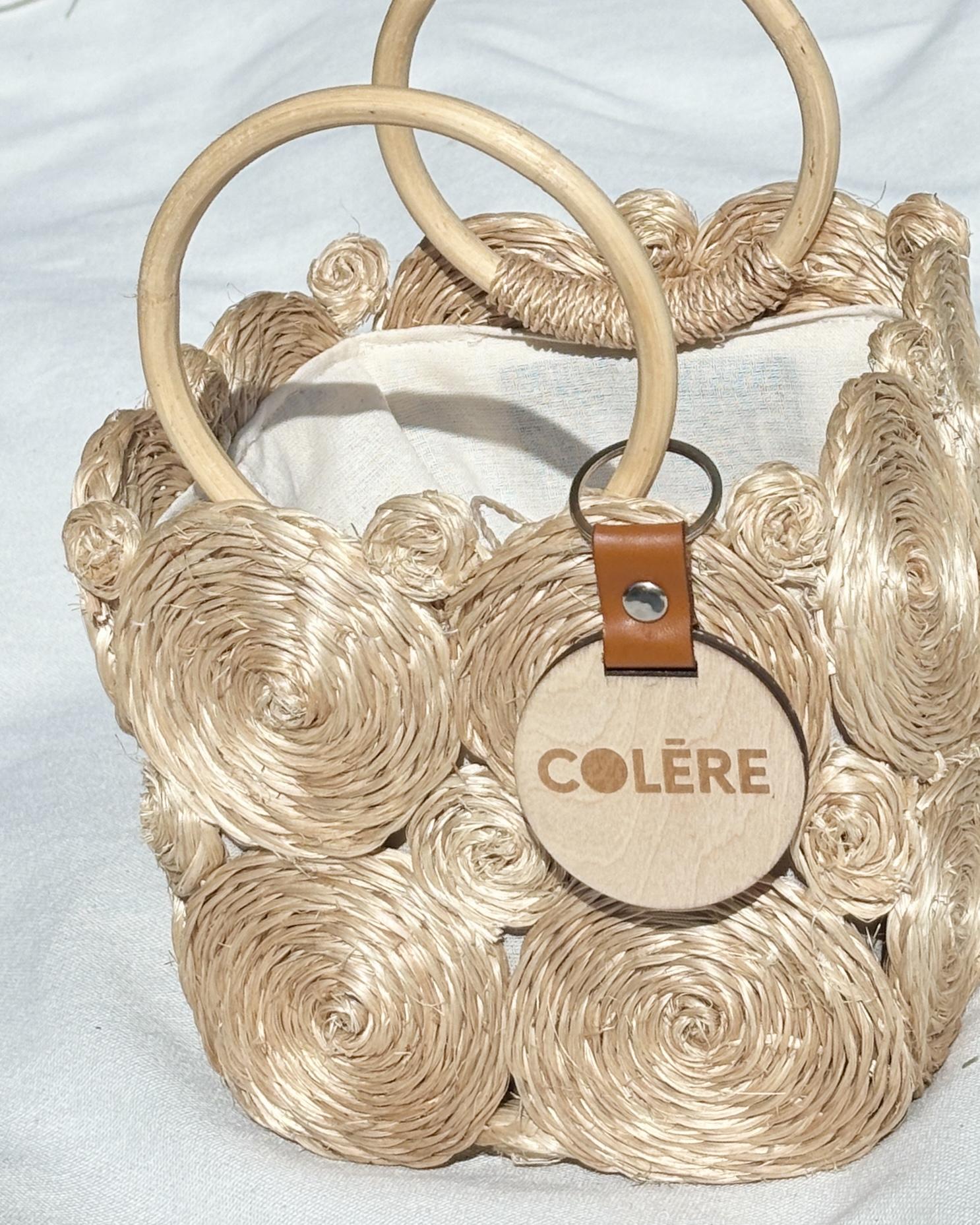 Colō Colēre Hand-Braided Abaca Crossbody-Hand Bag  – Image 2
