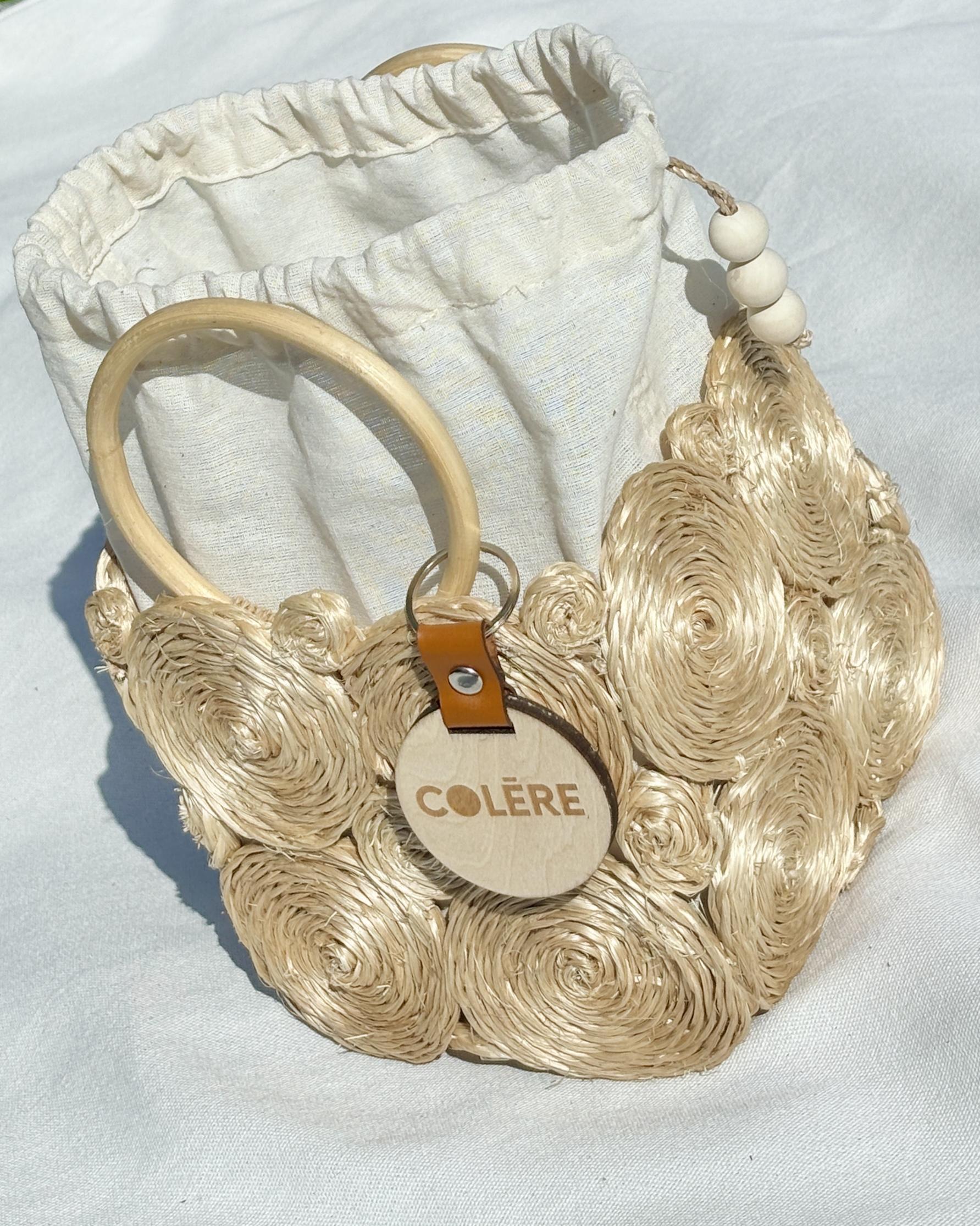 Colō Colēre Hand-Braided Abaca Crossbody-Hand Bag  – Image 7