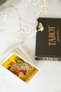 TAROT READING SESSIONS – Image 2