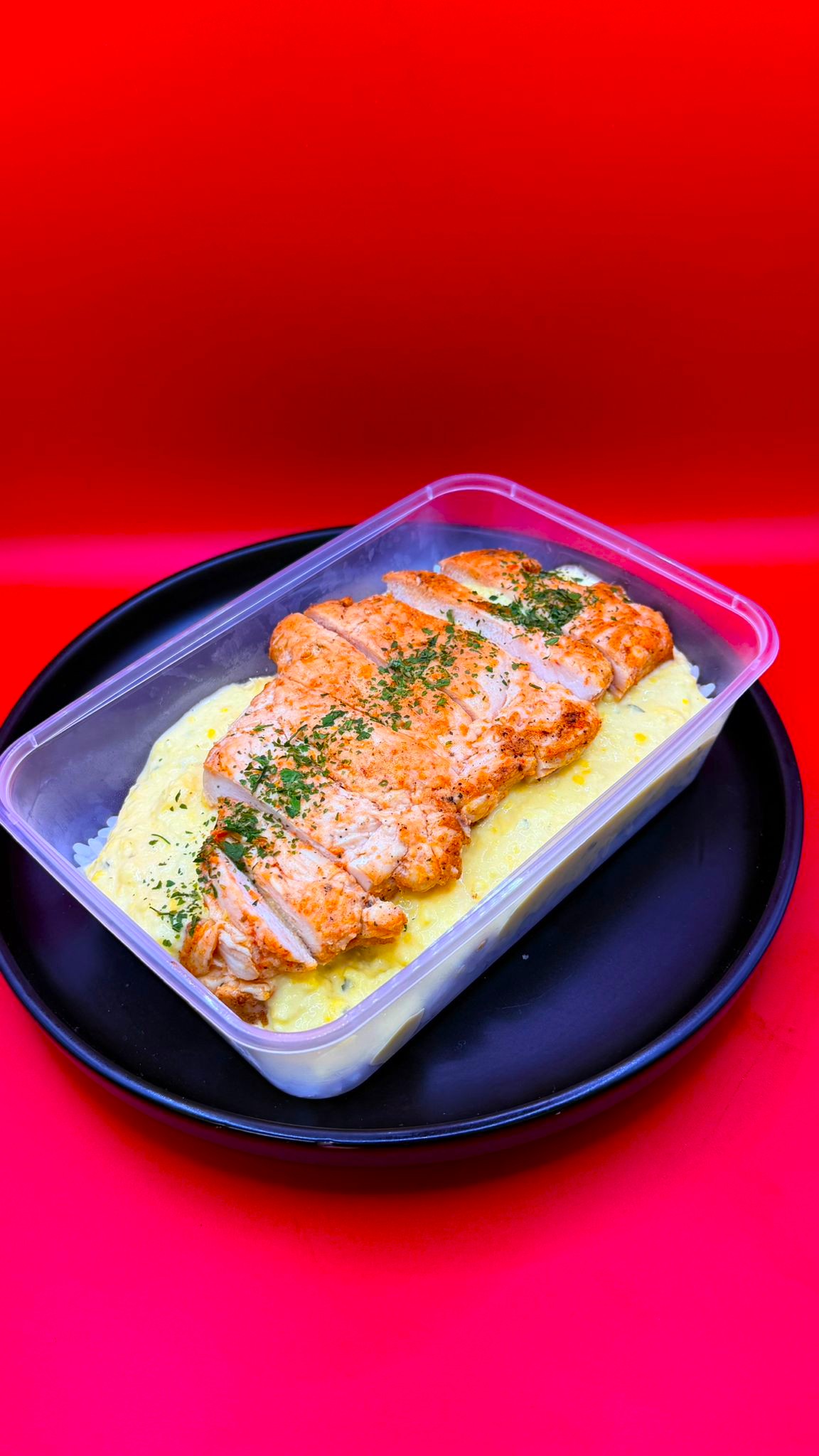 Grilled chicken fillet with white rice and creamed corn – Image 2