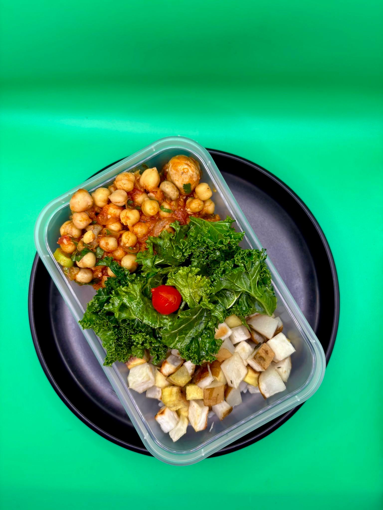 Chickpea stew with mushrooms, roasted sweet potato, kale and rice – Image 1