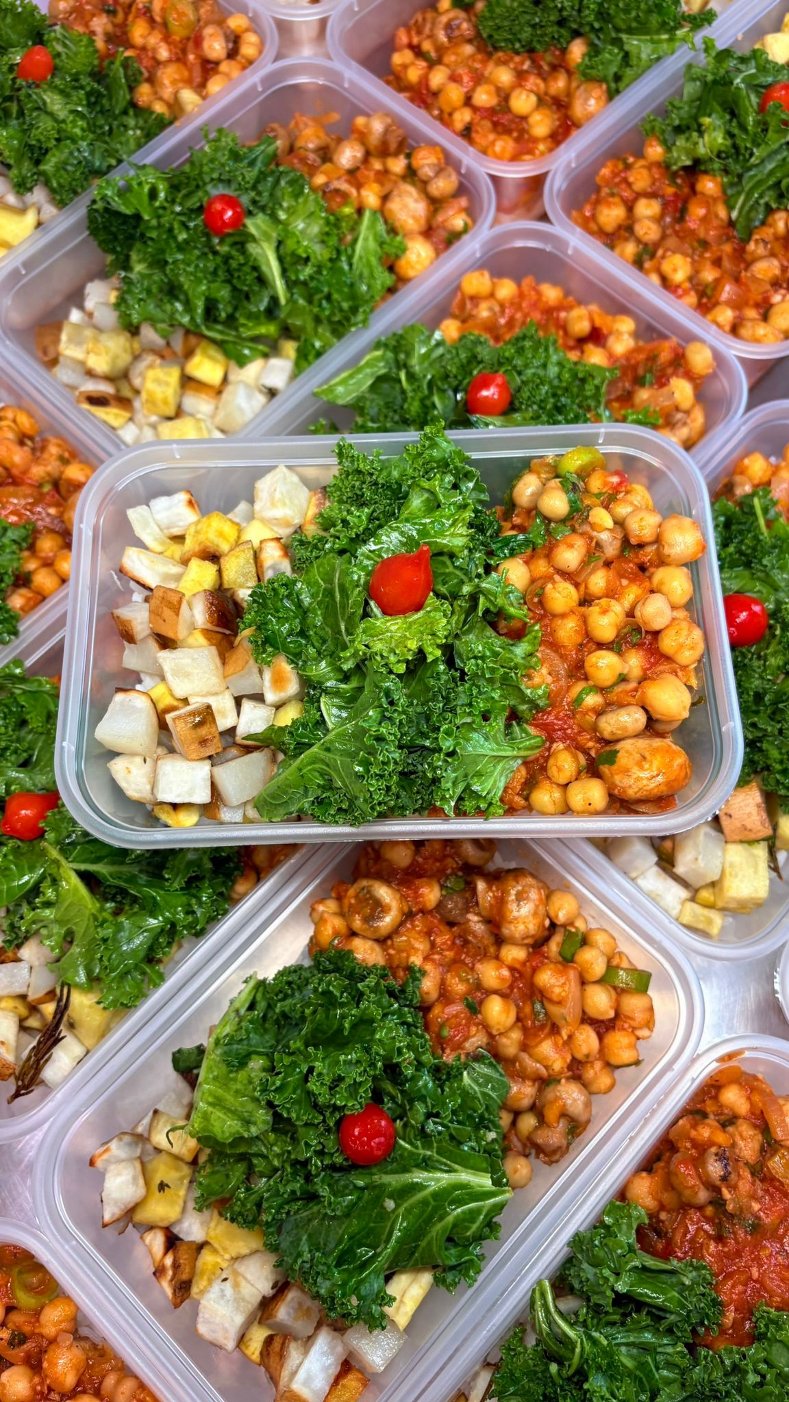 Chickpea stew with mushrooms, roasted sweet potato, kale and rice – Image 2