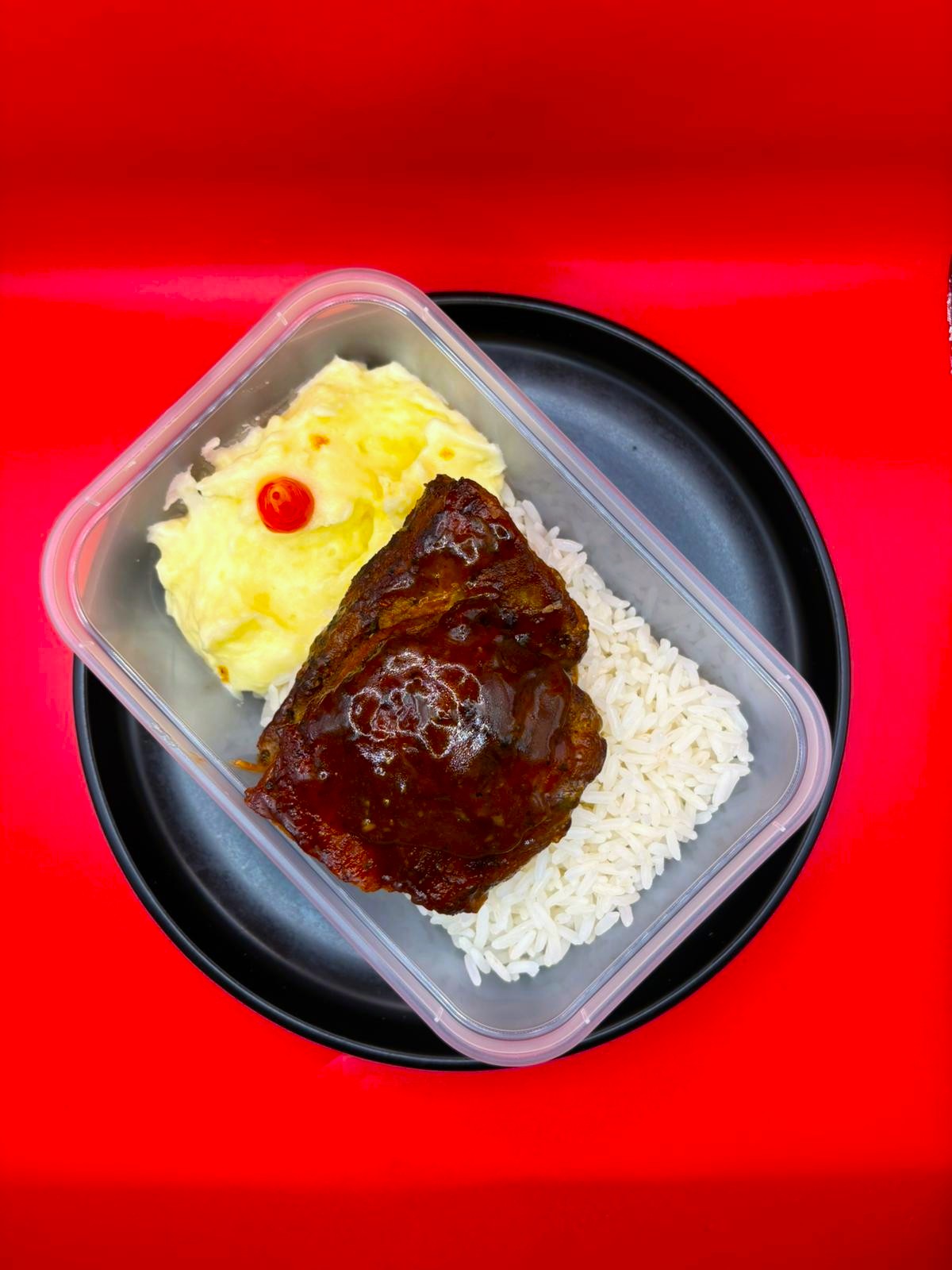 BBQ pork ribs with rice and mashed potatoes – Image 1