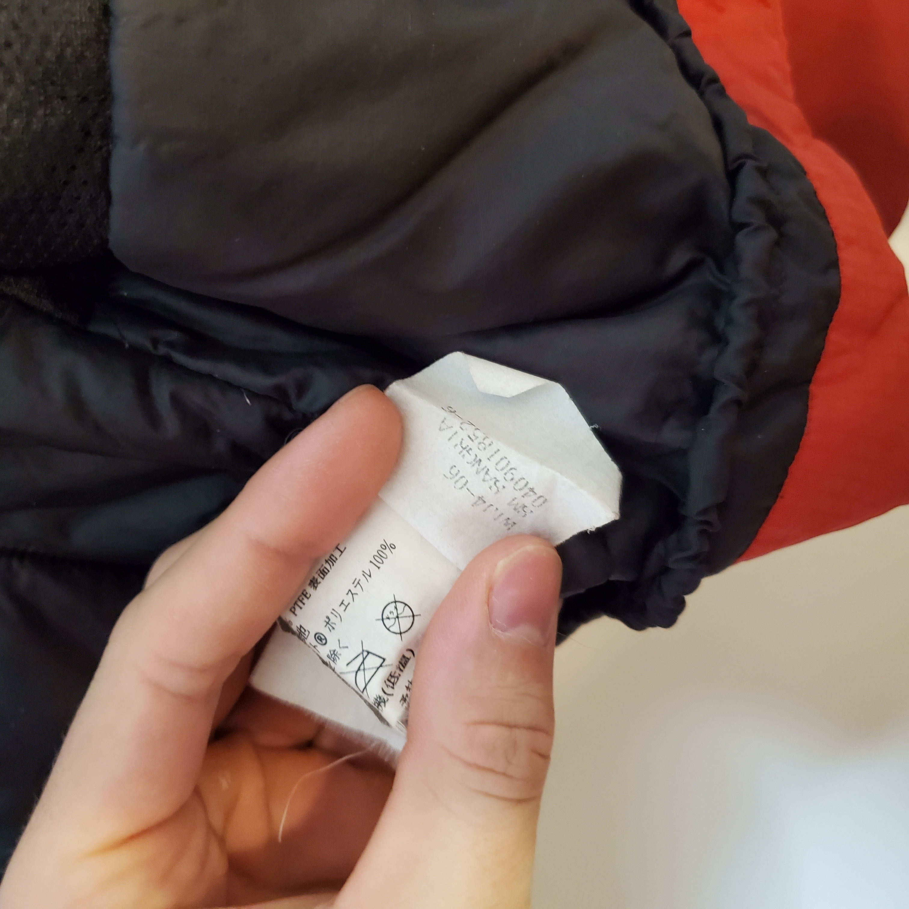 Vintage Arc'teryx Light Puffer Jacket Orange Size S – Image 9