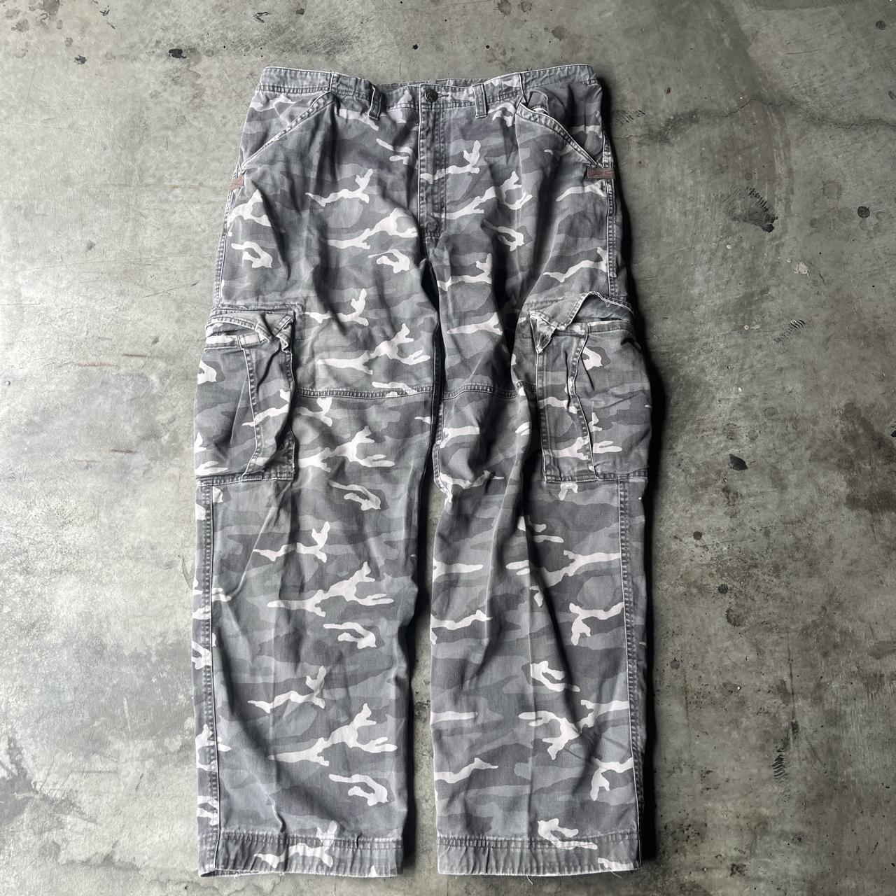 Vintage Y2K Harley-Davidson Camo Cargo Pants – Image 1