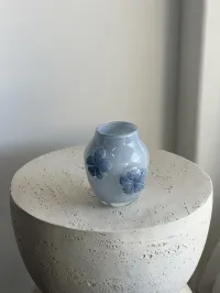 Posey Glass Vase – Ice Blue – Image 4
