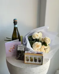 Spoil Them  – En Masse Seasonal Bouquet, Peppermint, Congratulations