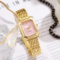 Elegant Vintage-Style Square Gold Watch – Image 2