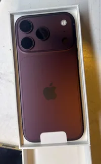 IPHONE 18 PRO NEW BURGUNDY – Image 3