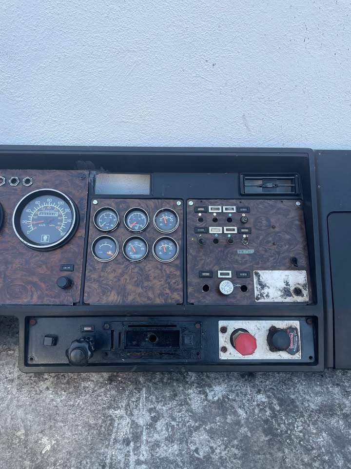 Tablero Completo Unidad Kenworth Original Tipo Viejo – Image 4