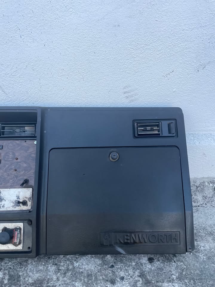 Tablero Completo Unidad Kenworth Original Tipo Viejo – Image 5