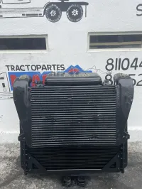 Kit de Radiador para Freightliner Modelo FLD120 – Image 2