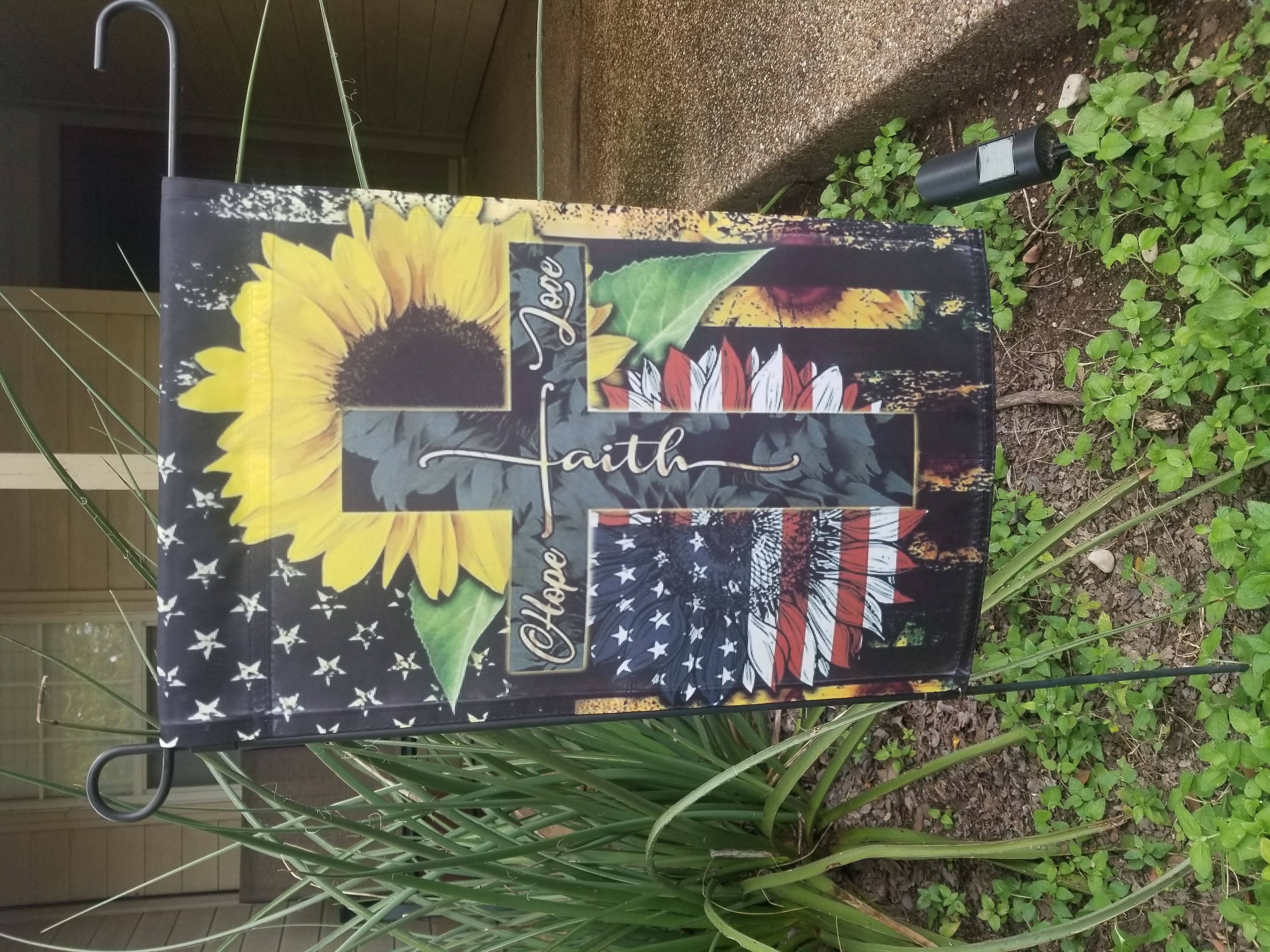 Garden Flags – Image 13