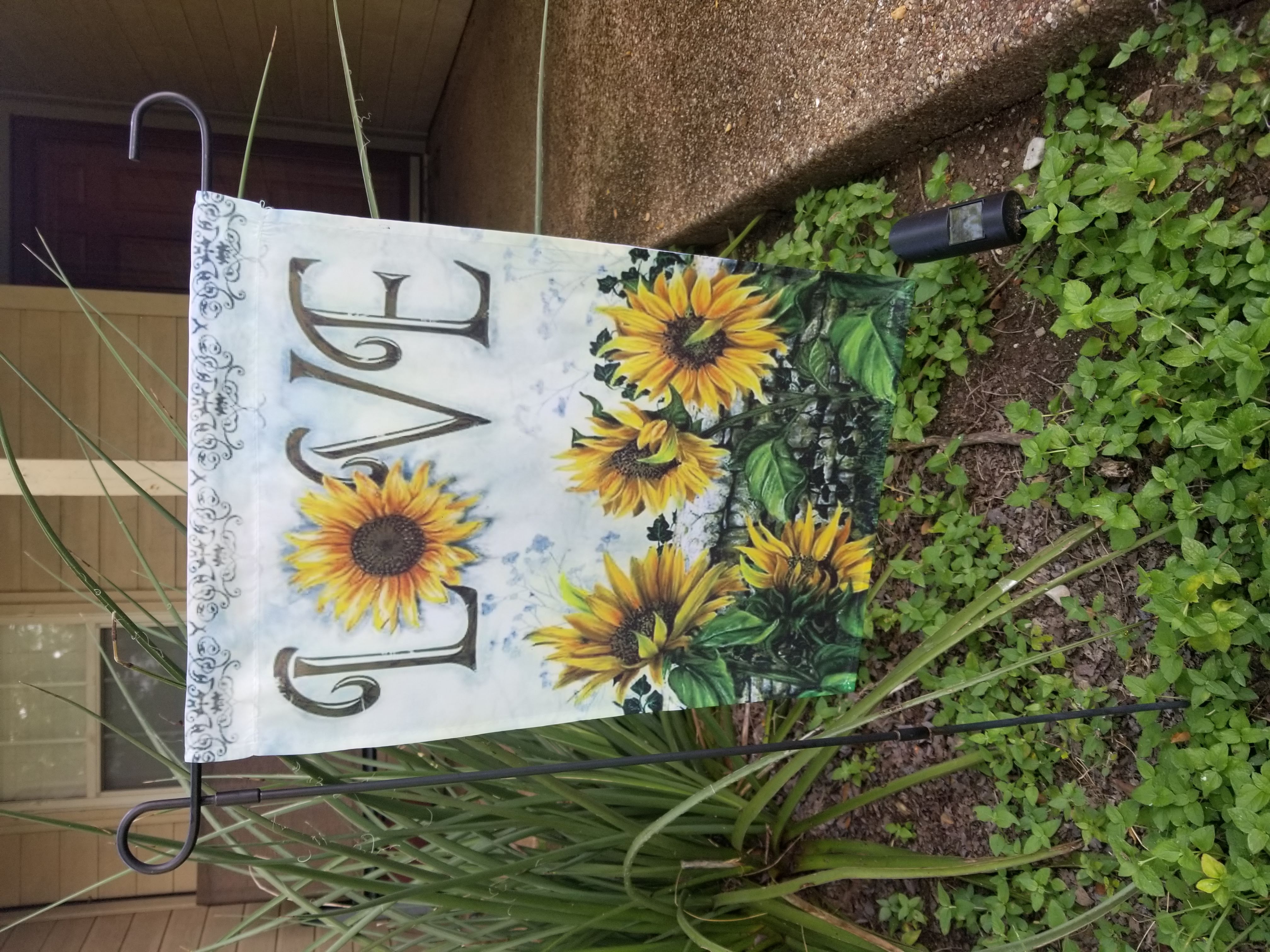 Garden Flags – Image 12
