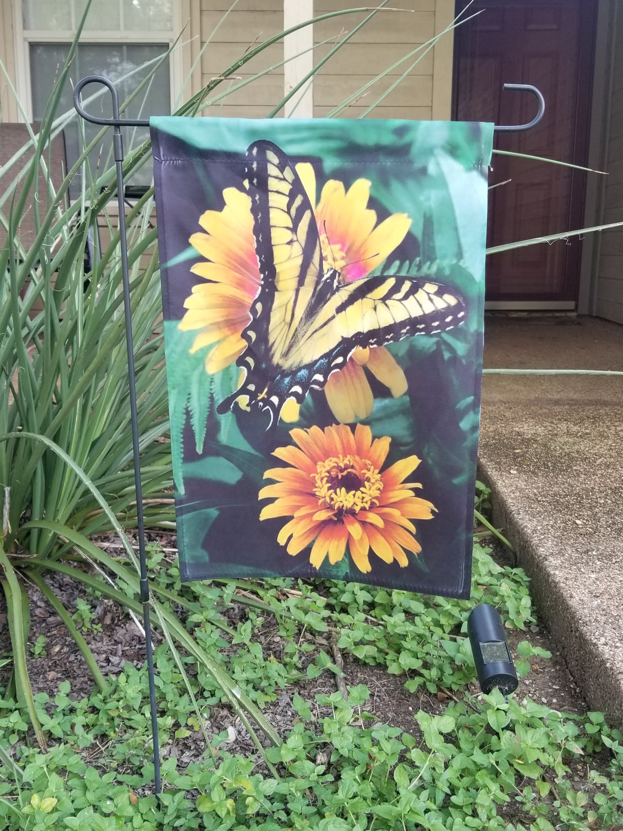Garden Flags – Image 3