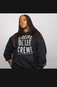 Créme De Lee Créme Classic Hoodie – Image 2