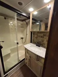 2014 DRV Mobile Suites 38RSSA (7030) – Image 14