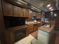 2014 DRV Mobile Suites 38RSSA (7030) – Image 10