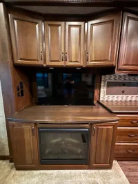 2014 DRV Mobile Suites 38RSSA (7030) – Image 7