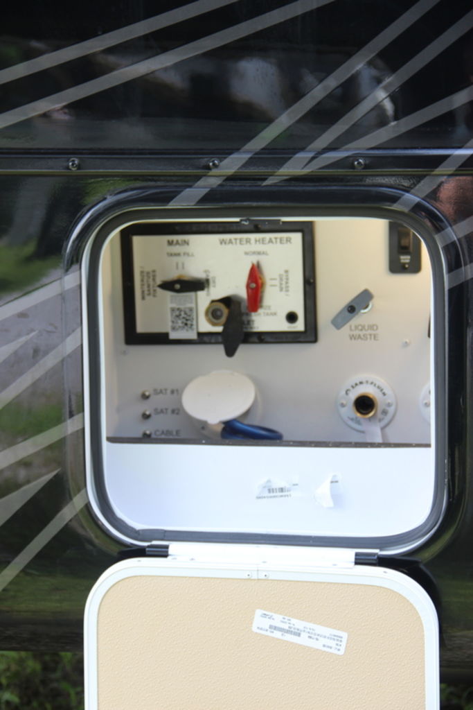 2025 DRV Mobile Suites Luxury 41 RKDB (8967) – Image 17