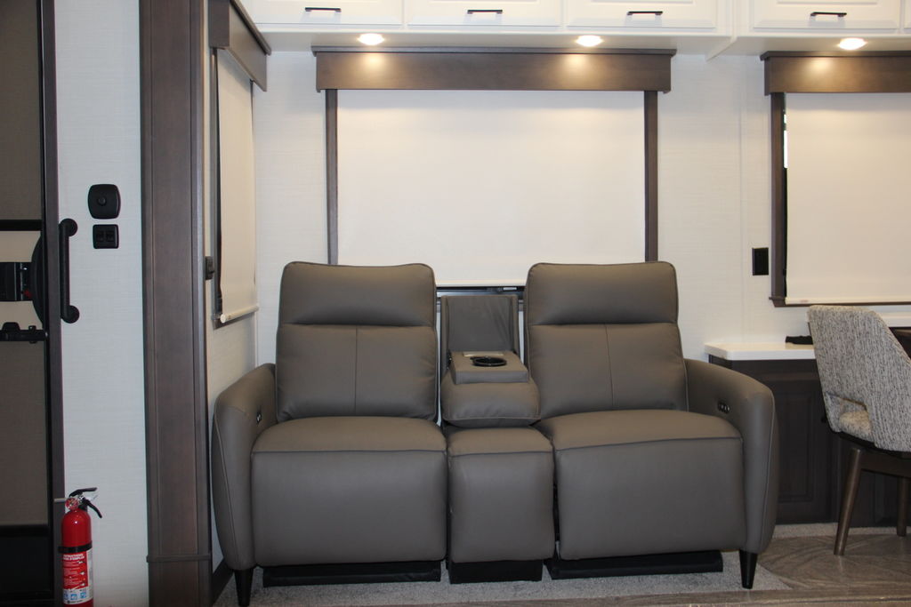 2025 DRV Mobile Suites Luxury 41 RKDB (8967) – Image 51