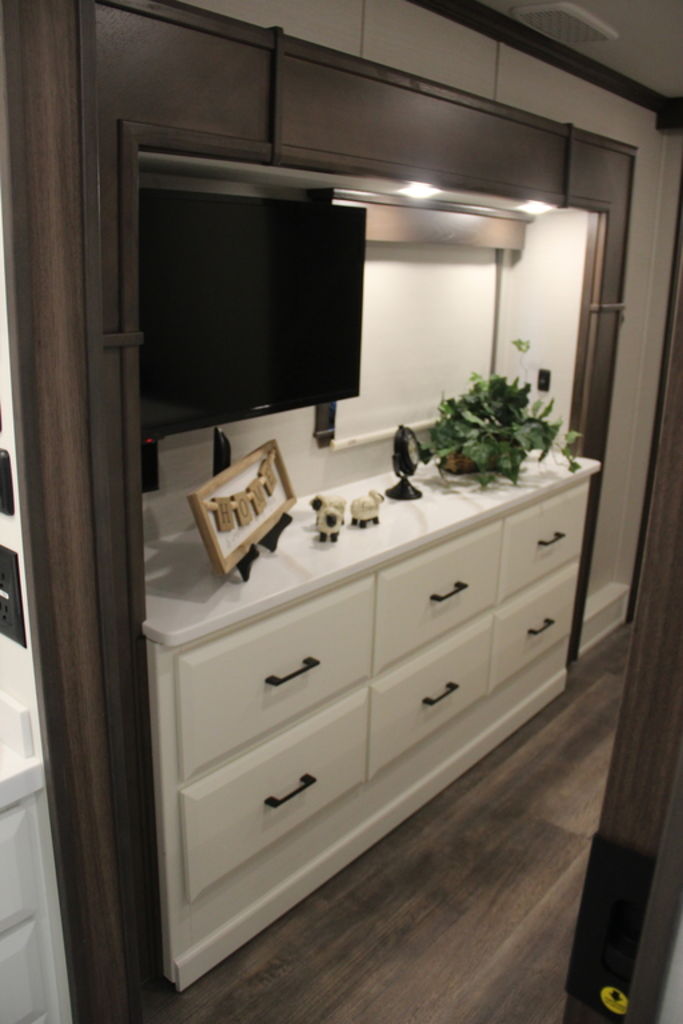 2025 DRV Mobile Suites Luxury 41 RKDB (8967) – Image 75