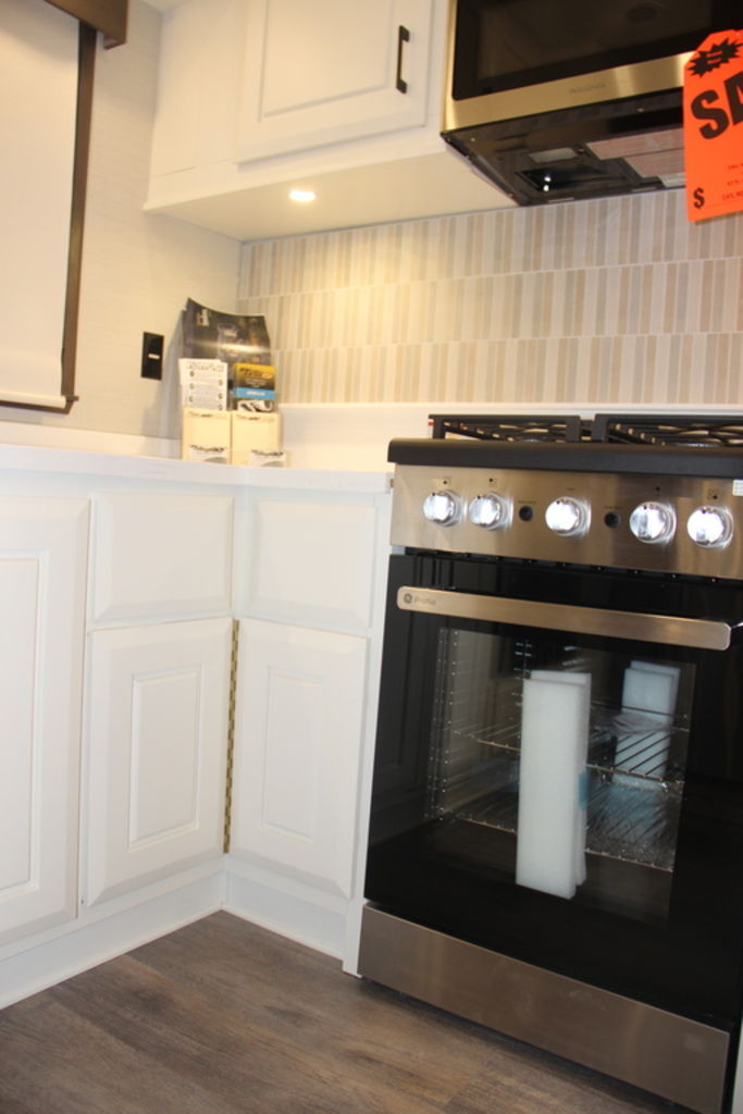 2025 DRV Mobile Suites Luxury 41 RKDB (8967) – Image 46