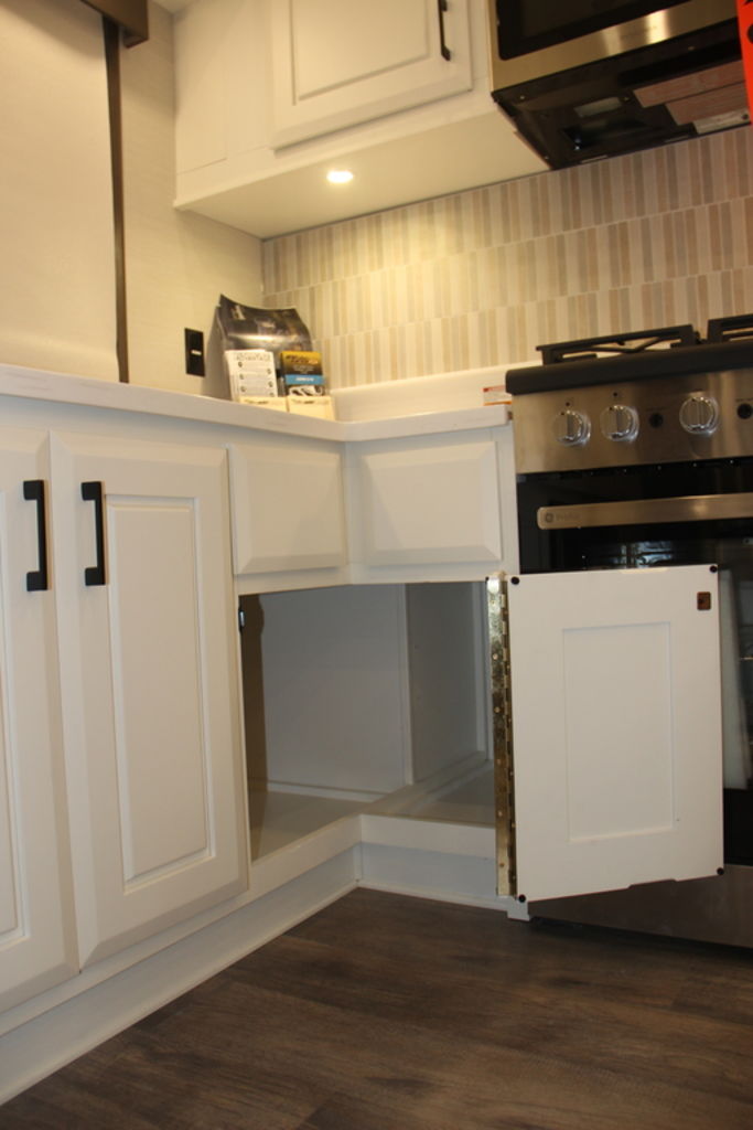 2025 DRV Mobile Suites Luxury 41 RKDB (8967) – Image 53