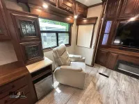 2020 DRV Mobile Suites 44 Sante Fe (5740) – Image 164