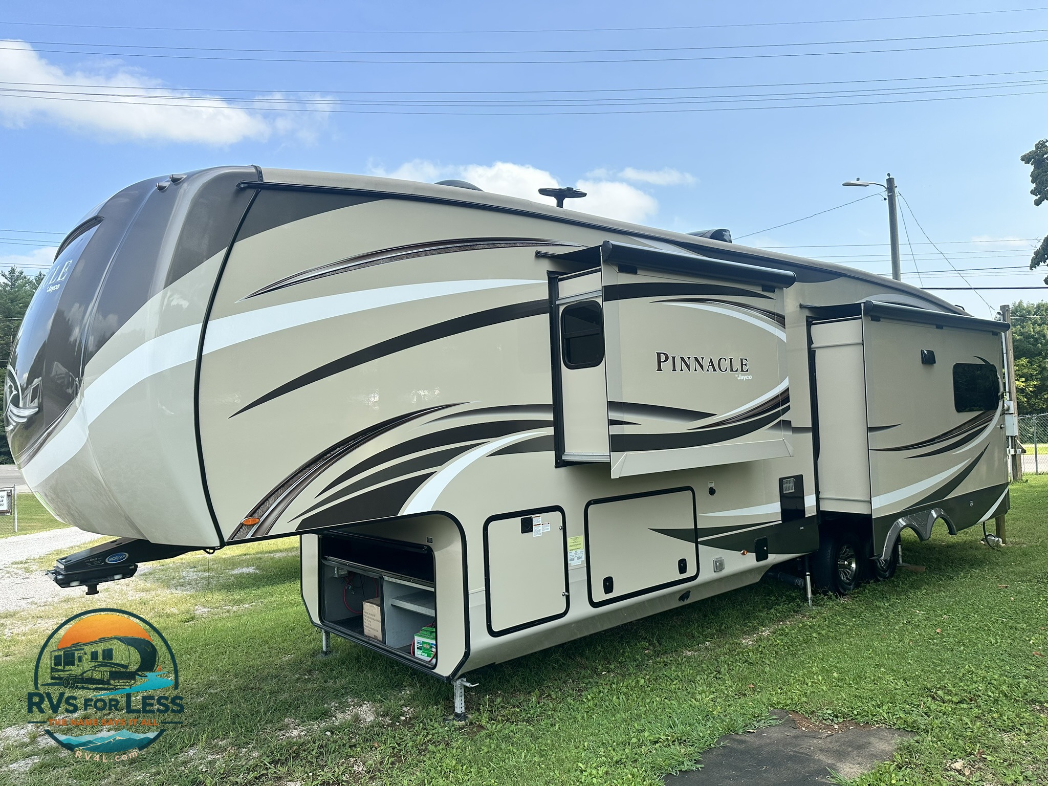 2018 Jayco Pinnacle 36FBTS – Image 3