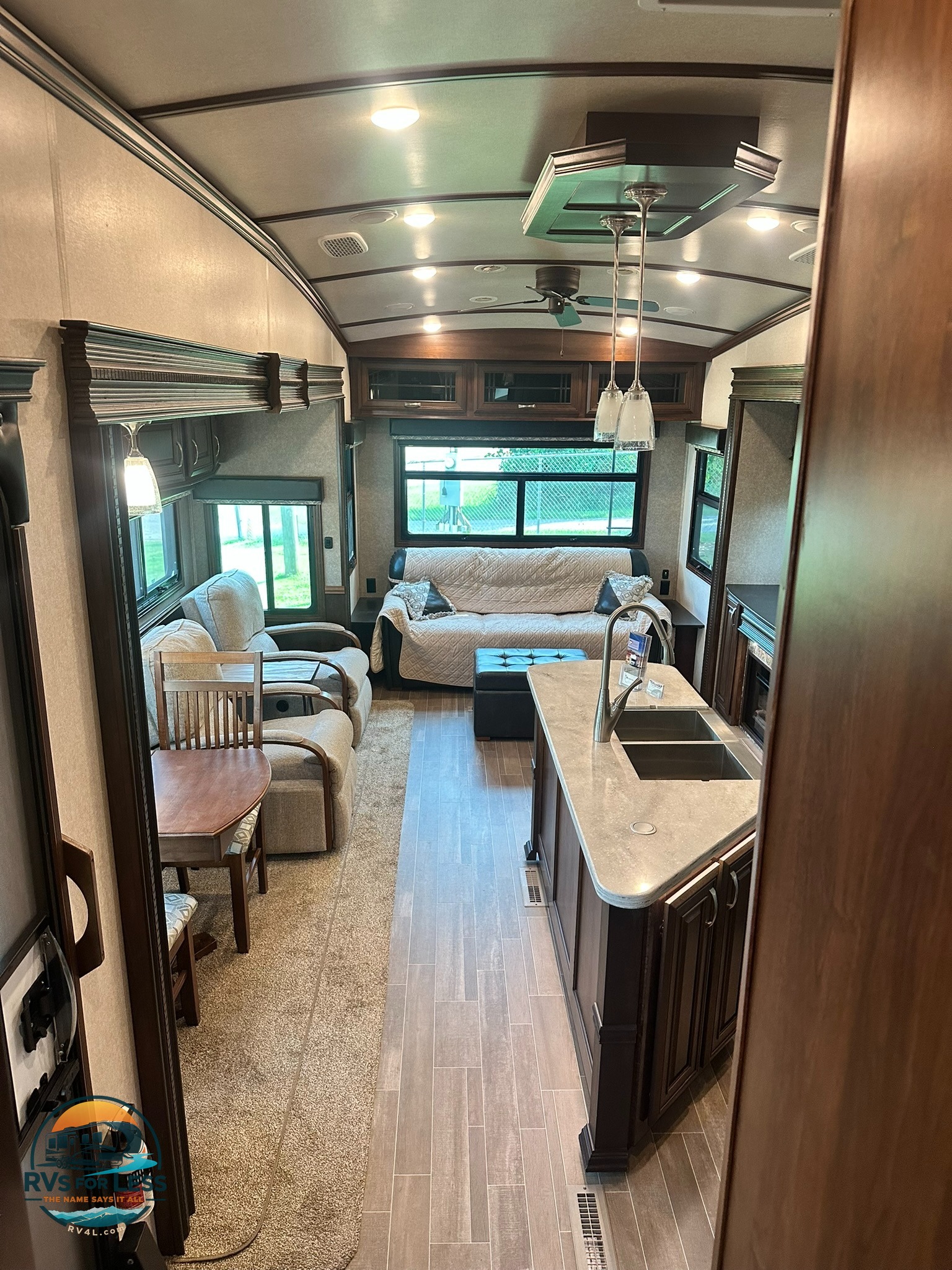 2018 Jayco Pinnacle 36FBTS – Image 18