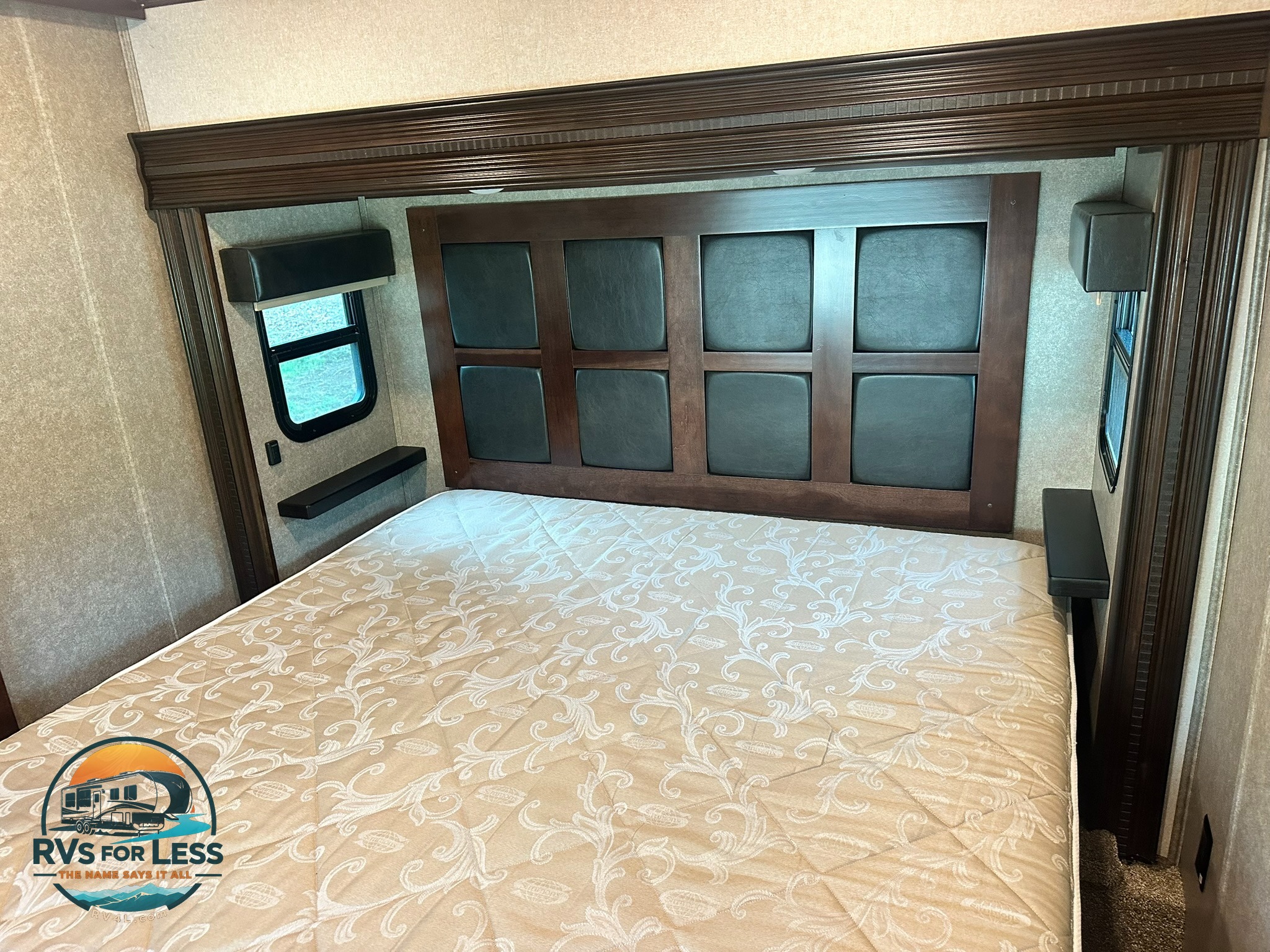 2018 Jayco Pinnacle 36FBTS – Image 32