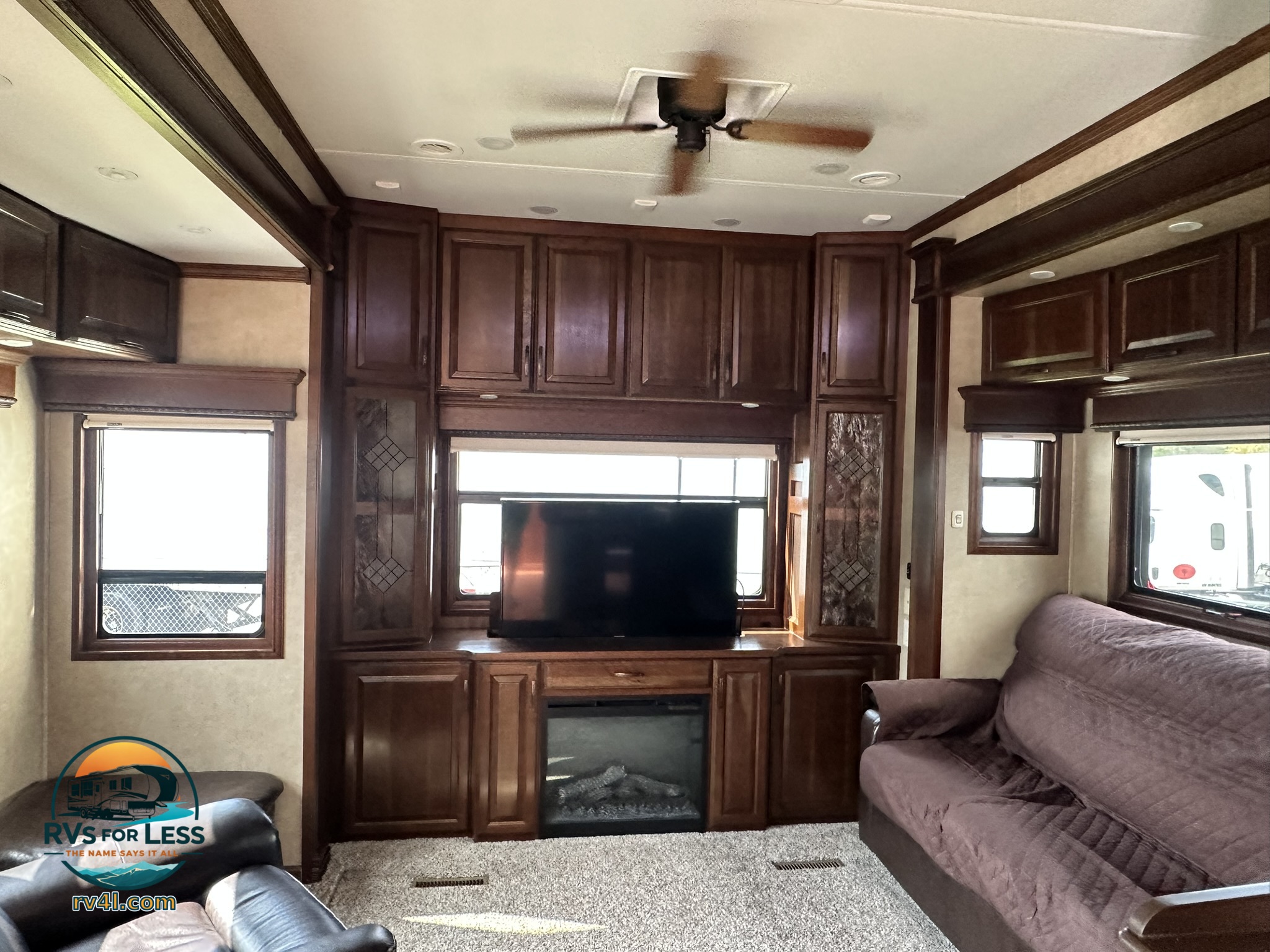 2016 DRV Mobile Suite Estate 39RESB3 – Image 9