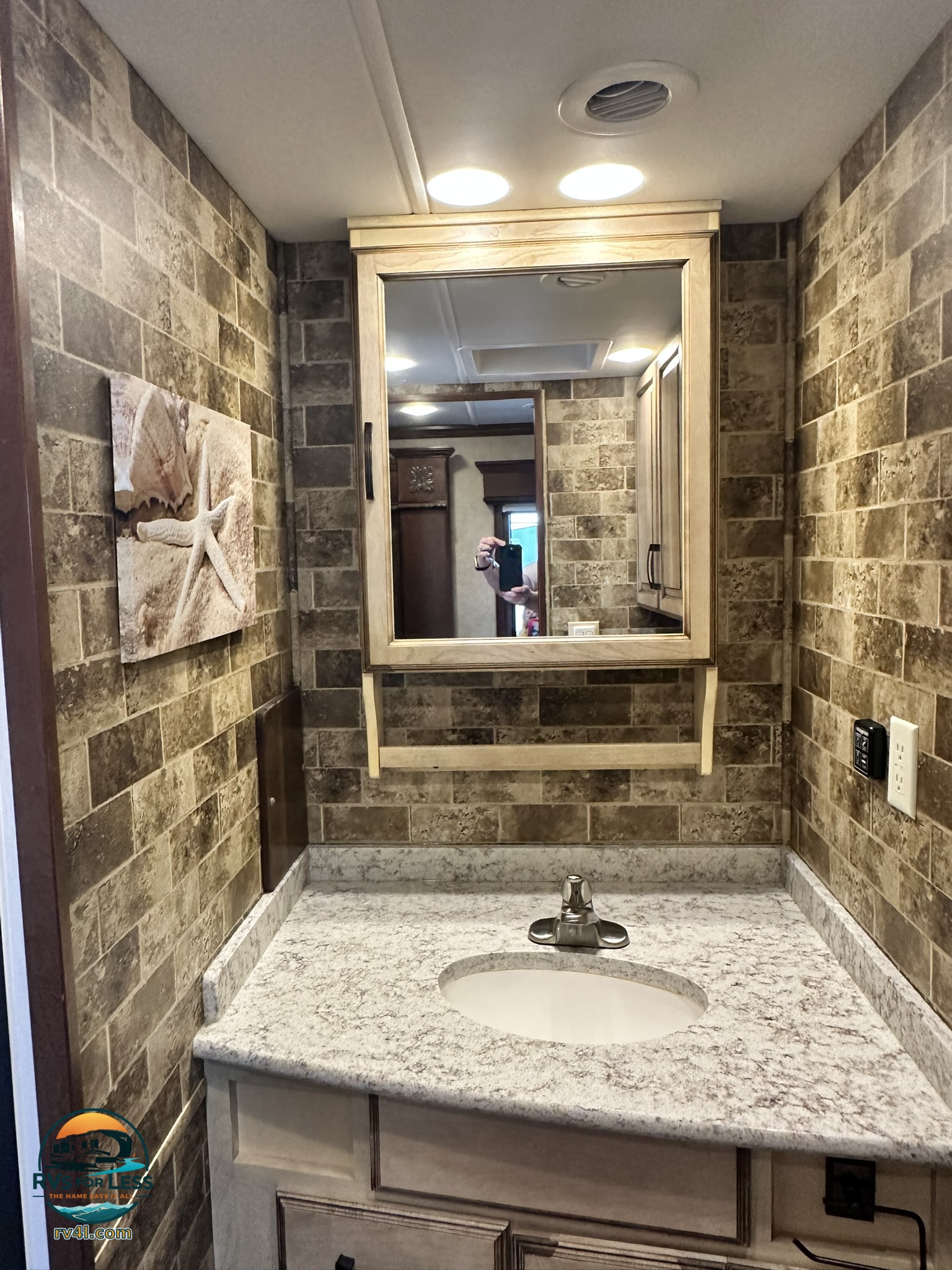 2016 DRV Mobile Suite Estate 39RESB3 – Image 14