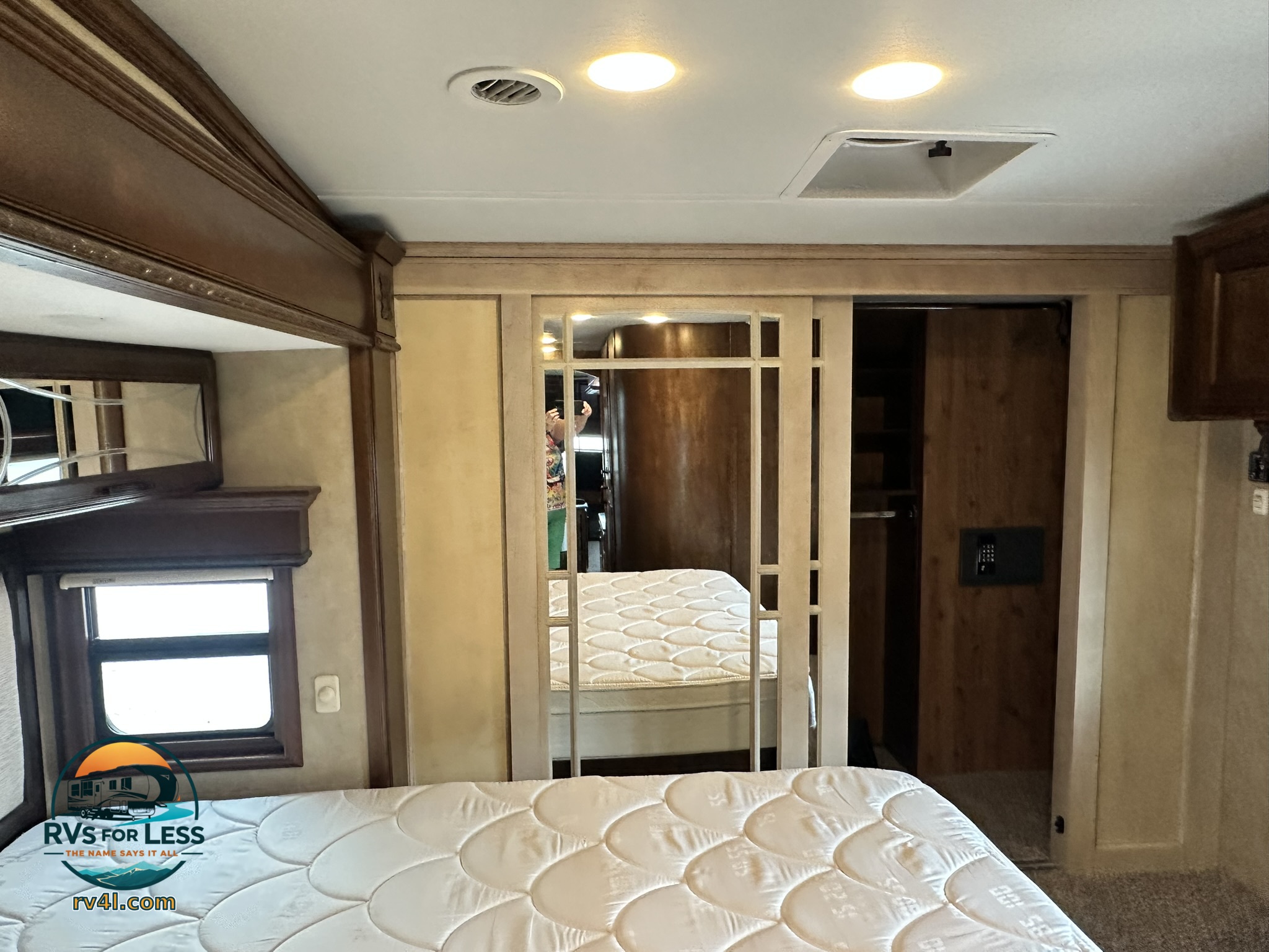 2016 DRV Mobile Suite Estate 39RESB3 – Image 17