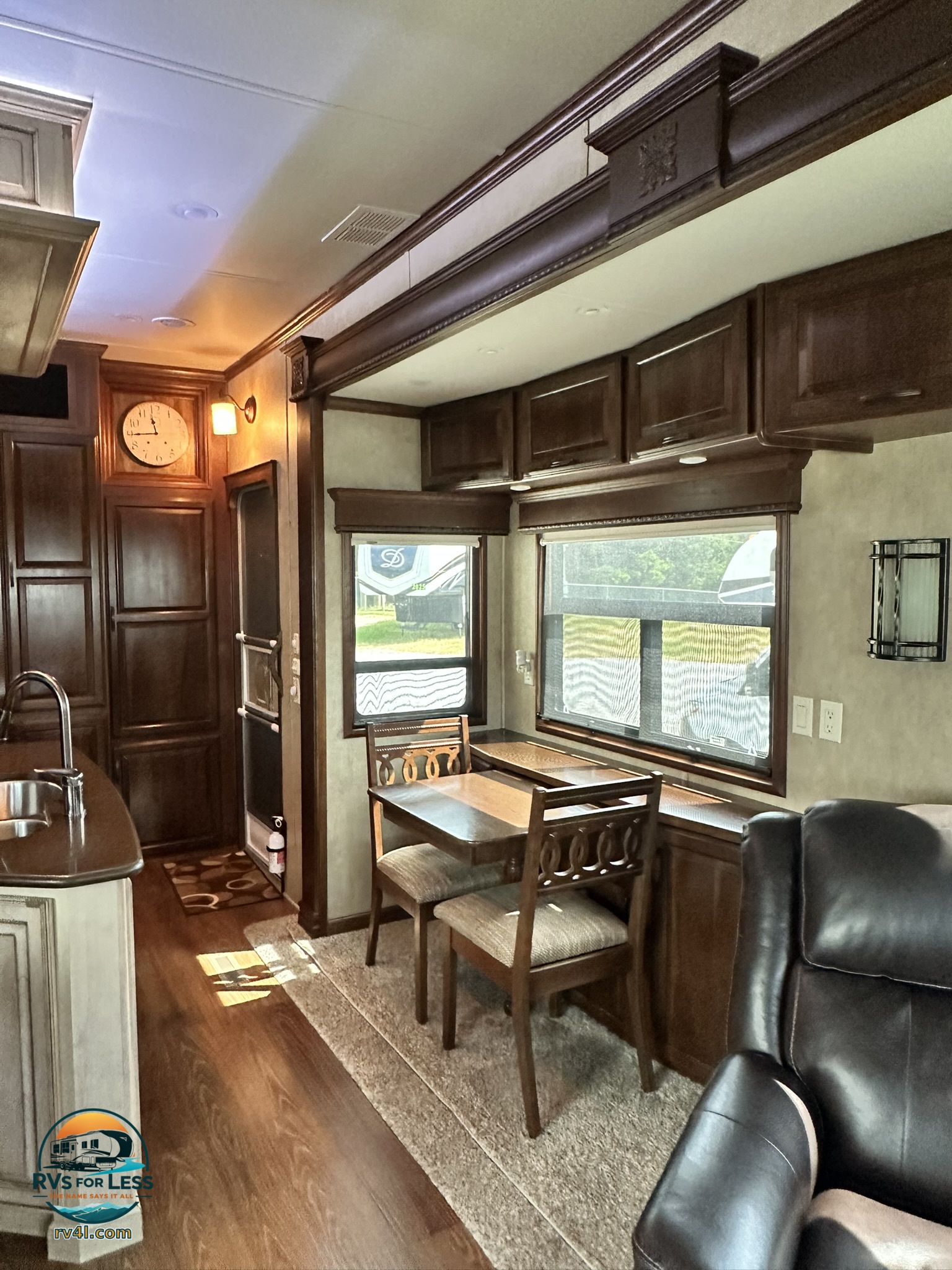 2016 DRV Mobile Suite Estate 39RESB3 – Image 7