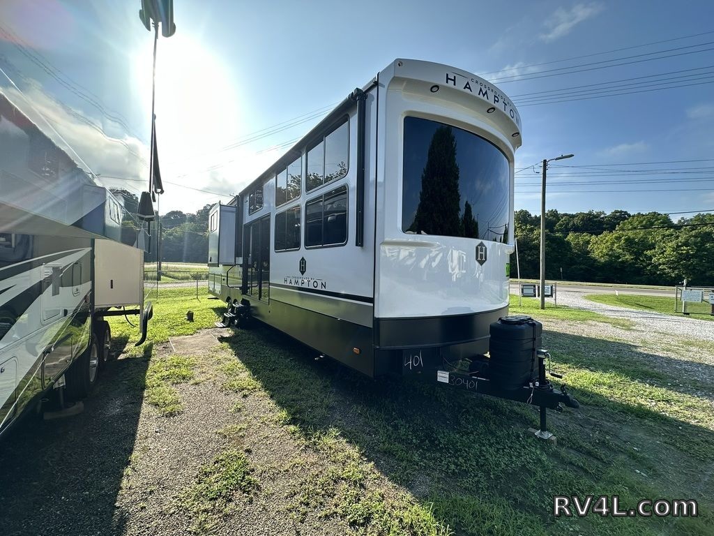 2025 CrossRoads RV Hampton 395BAM (0401) – Image 4