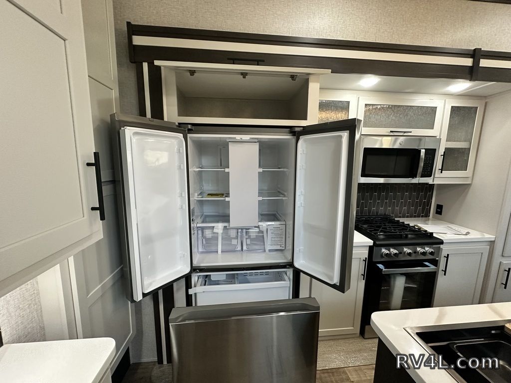 2025 CrossRoads RV Hampton 395BAM (0401) – Image 52